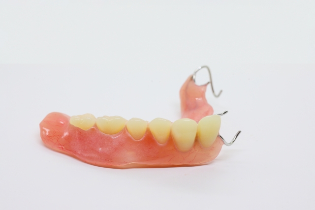 奥歯の入れ歯