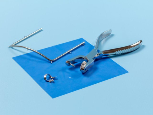 ラバーダムと歯科用器具